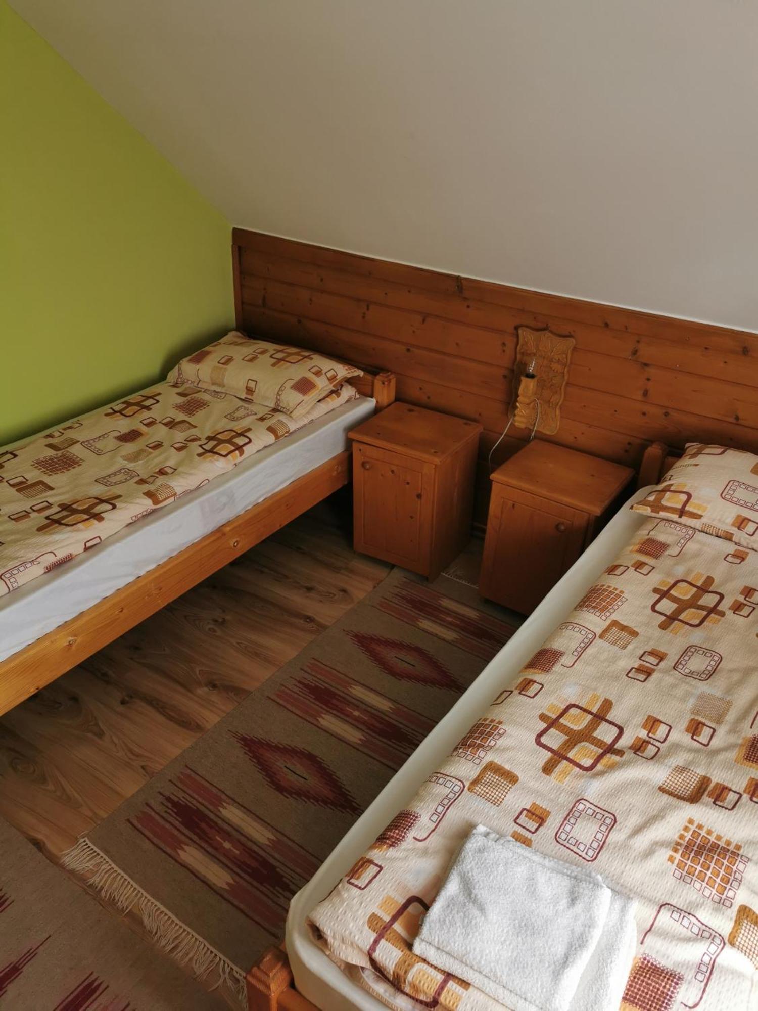 Emilia Vendeghaz Hotell Ciumani Exteriör bild