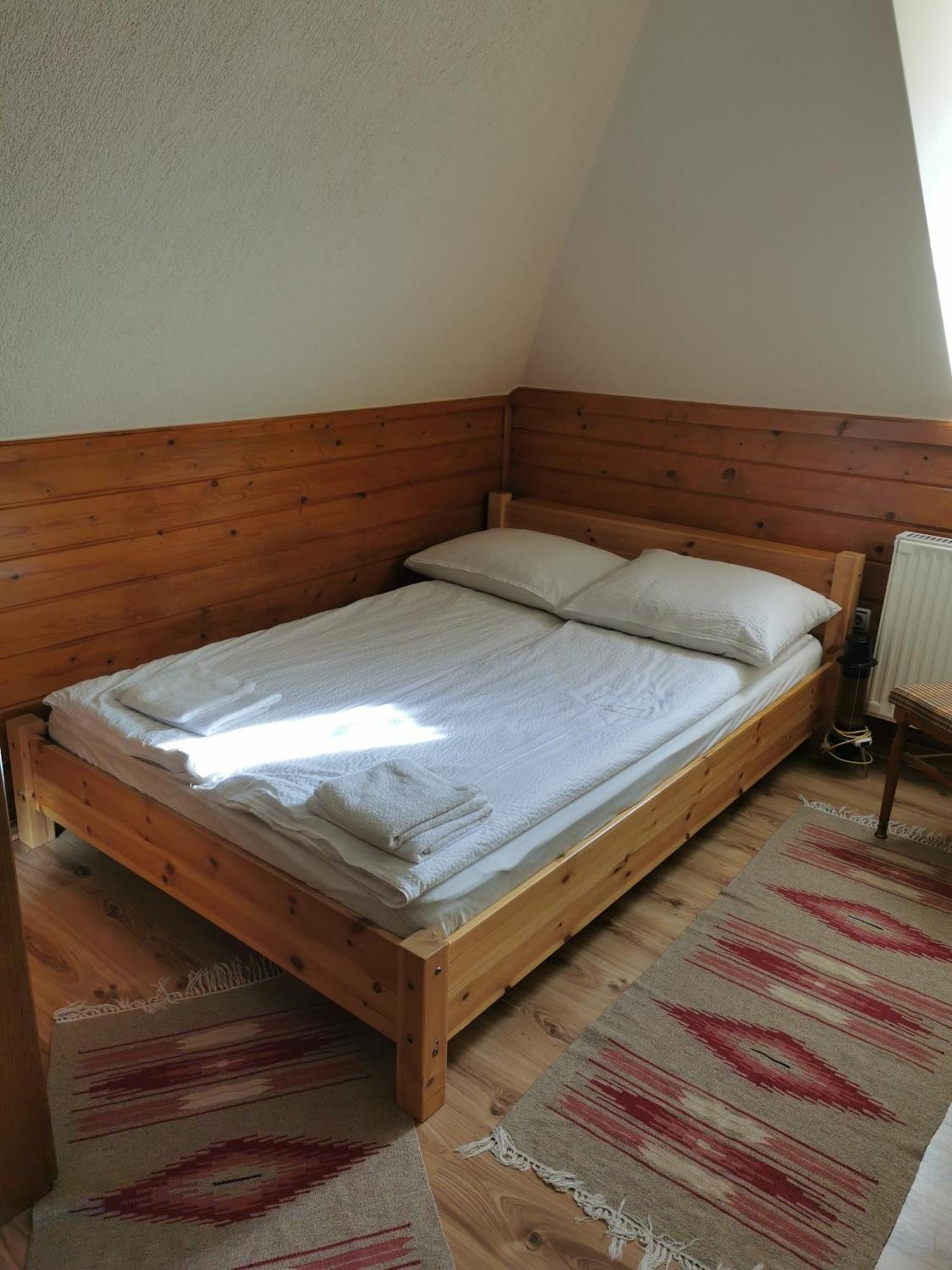 Emilia Vendeghaz Hotell Ciumani Exteriör bild