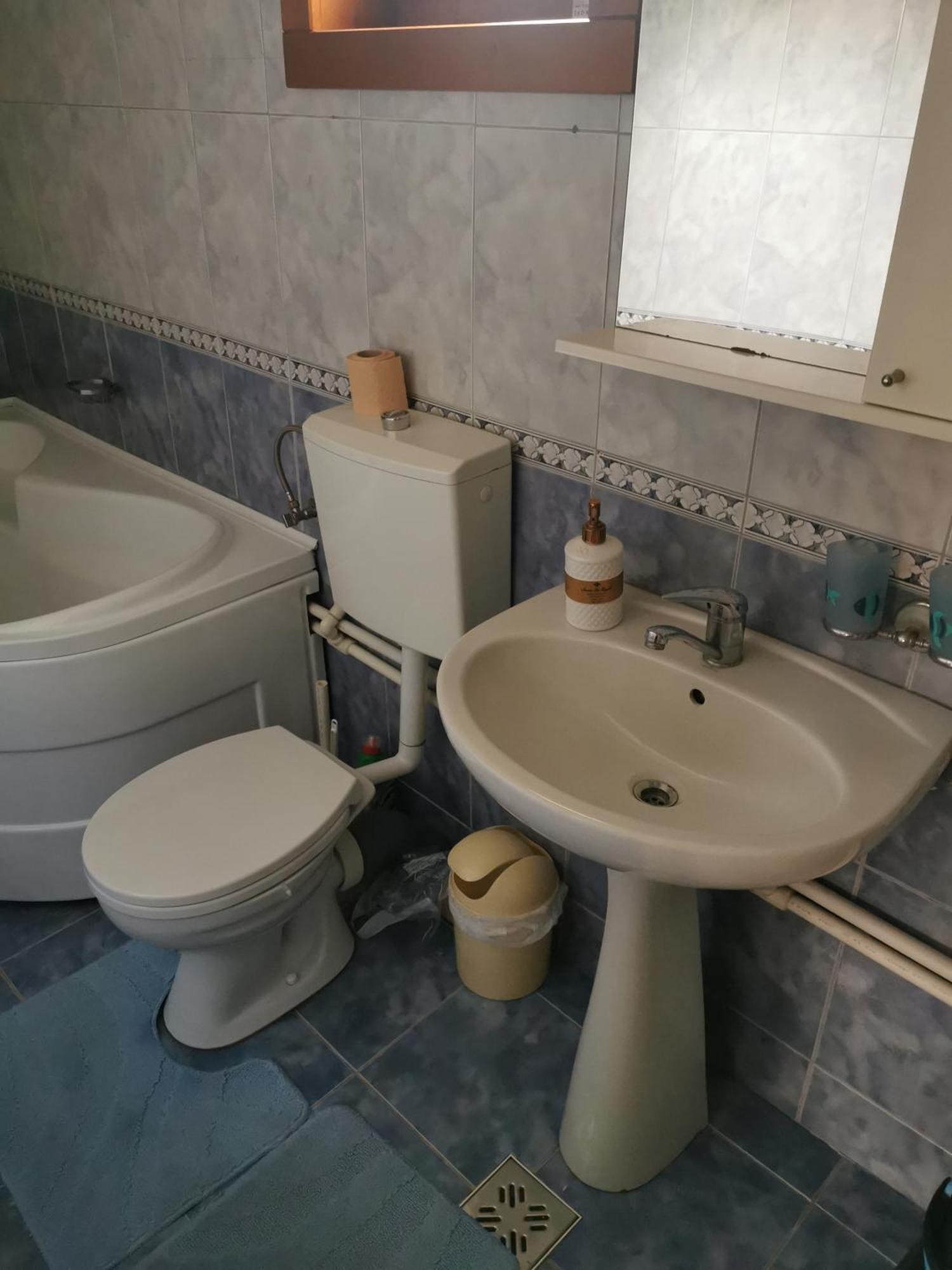 Emilia Vendeghaz Hotell Ciumani Exteriör bild