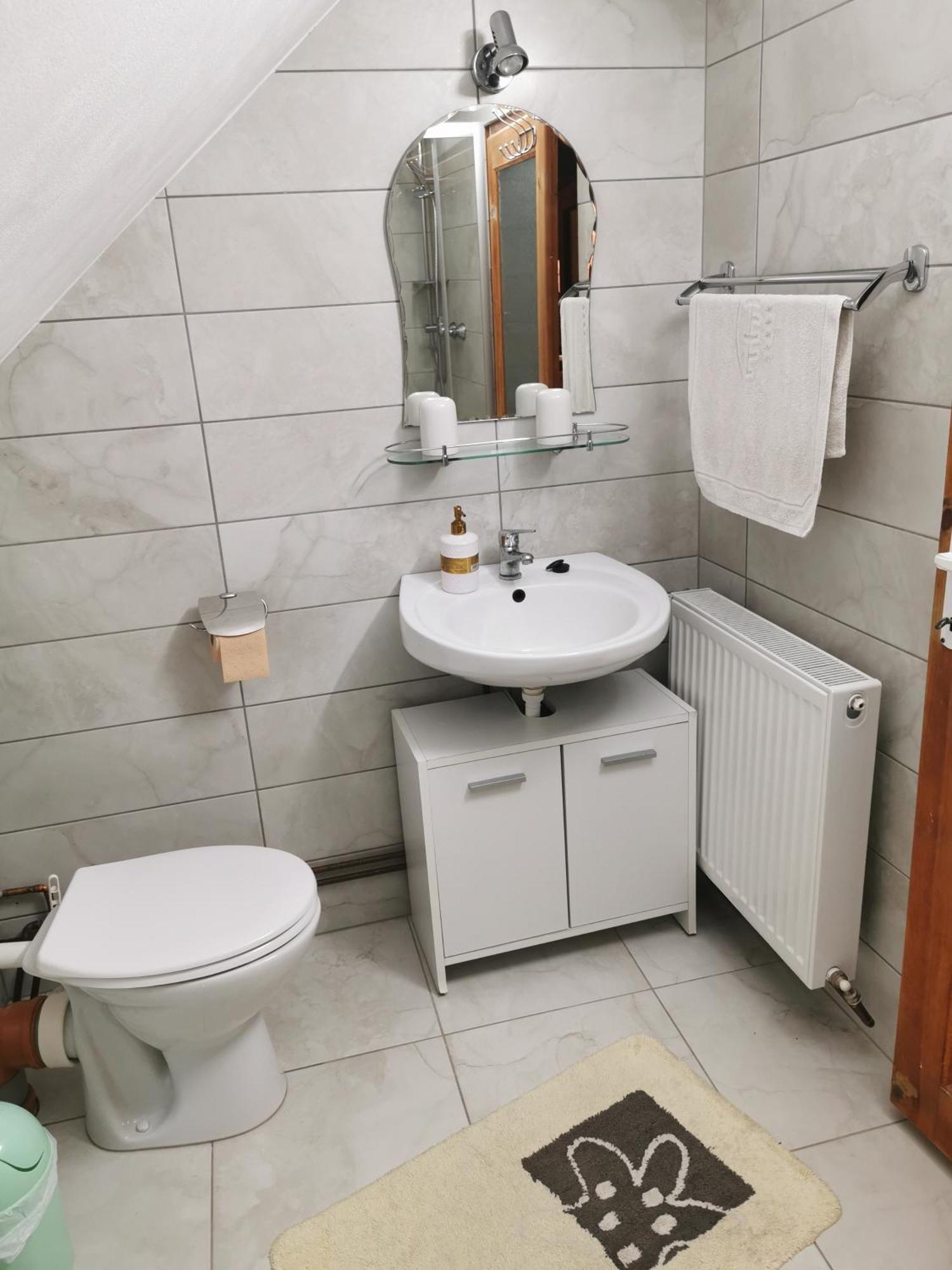 Emilia Vendeghaz Hotell Ciumani Exteriör bild