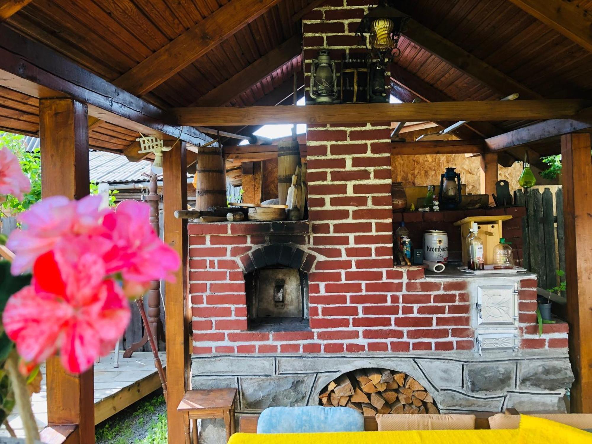 Emilia Vendeghaz Hotell Ciumani Exteriör bild